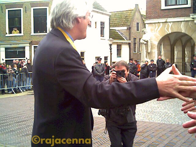 Richard Gere shaking hands